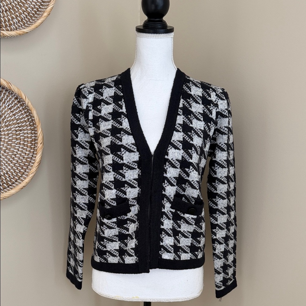 Ann Taylor Black and Grey Houndstooth Cardigan
